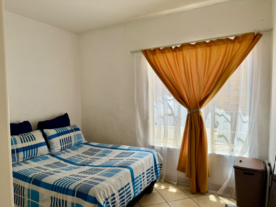 2 Bedroom Property for Sale in Waterval East North West
